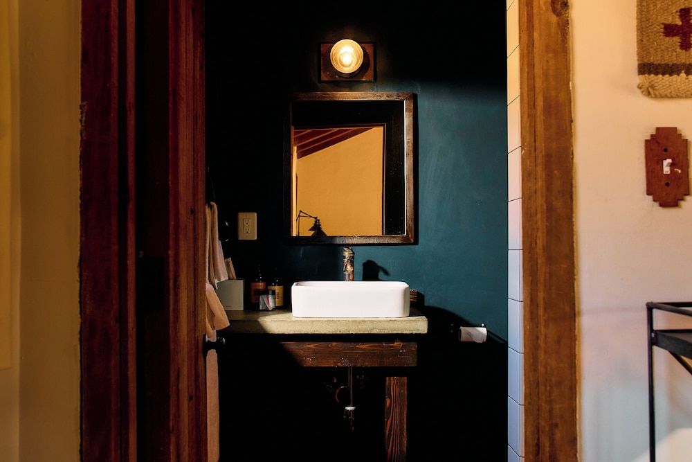 Pioneertown Motel Room, 2 Twin Beds, Mountain View 4