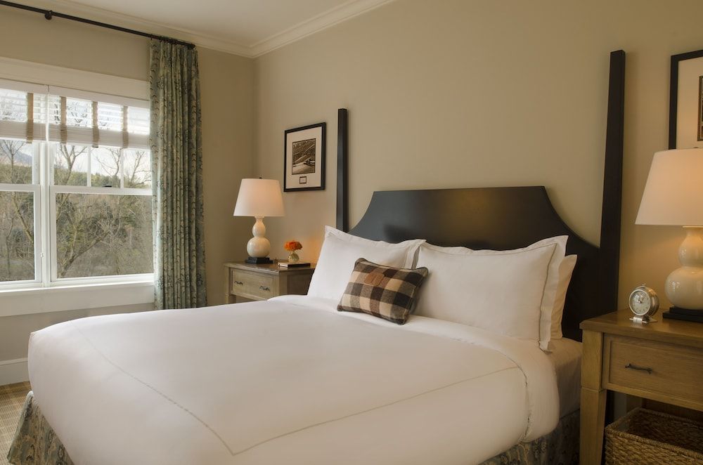 Room, 1 King Bed (Cottage)