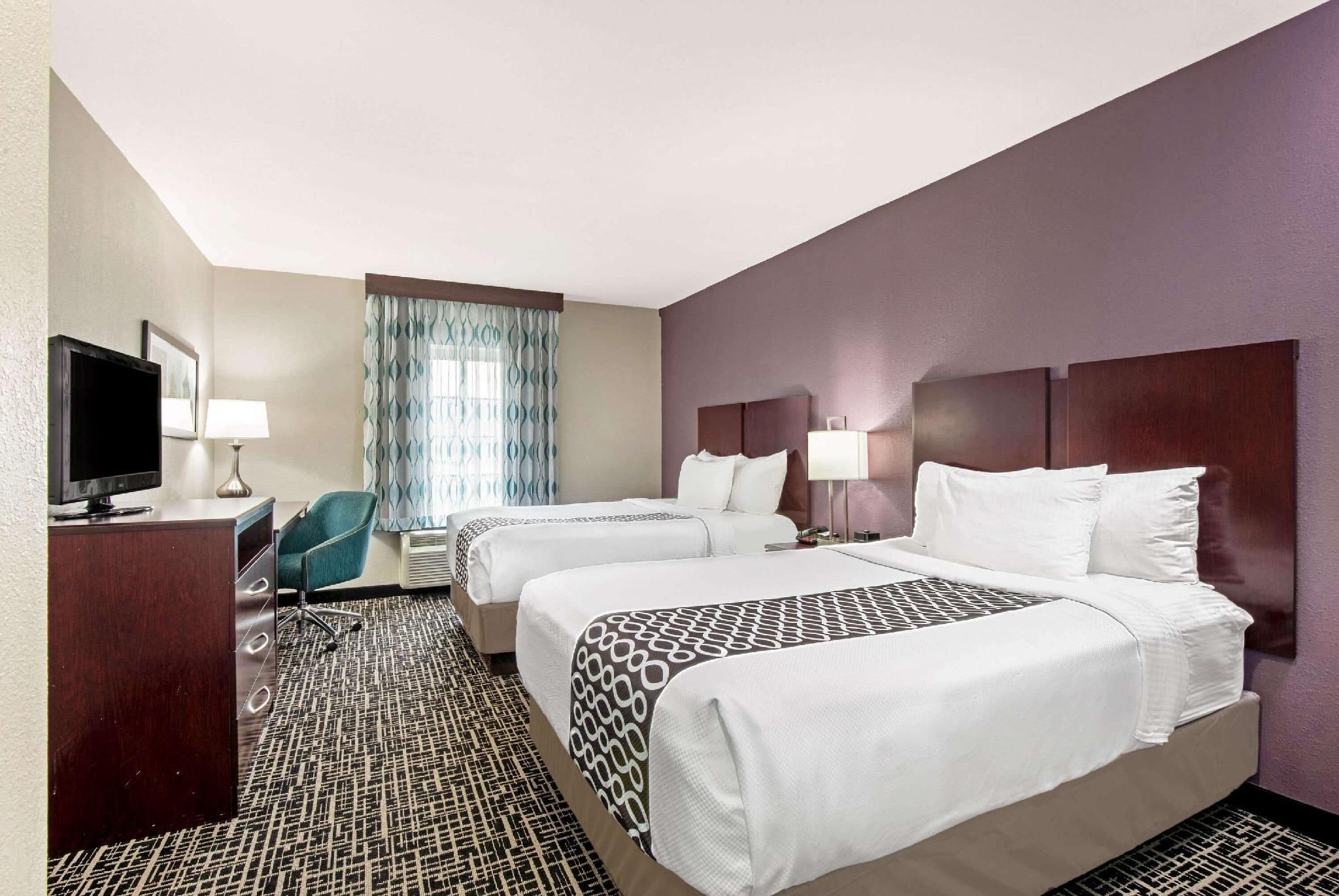 2 Double Beds Non Smoking