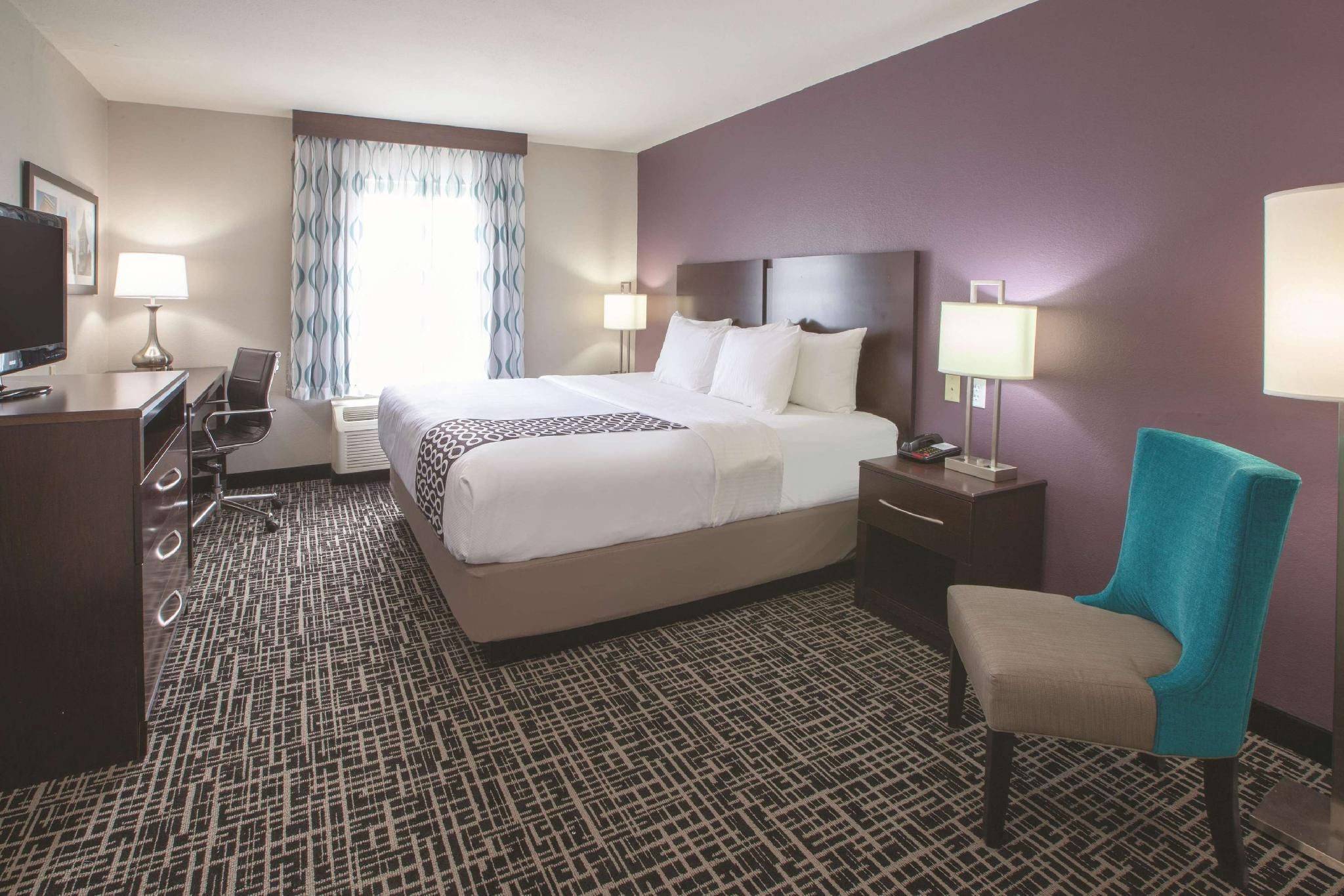 1 King Bed, Executive Room Non Smoking
