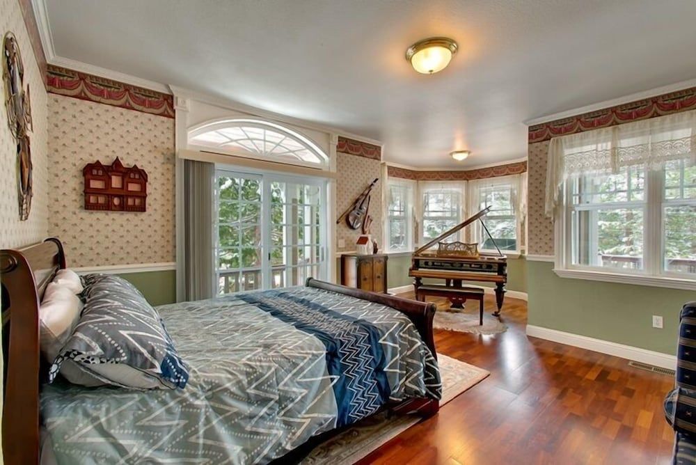 Luxury House, 6 Bedrooms