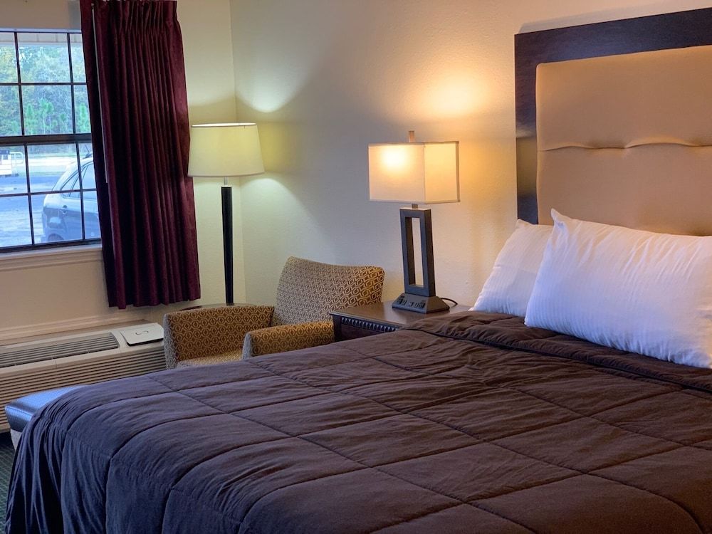 Blackwater Inn Room, 1 King Bed, Non Smoking 7