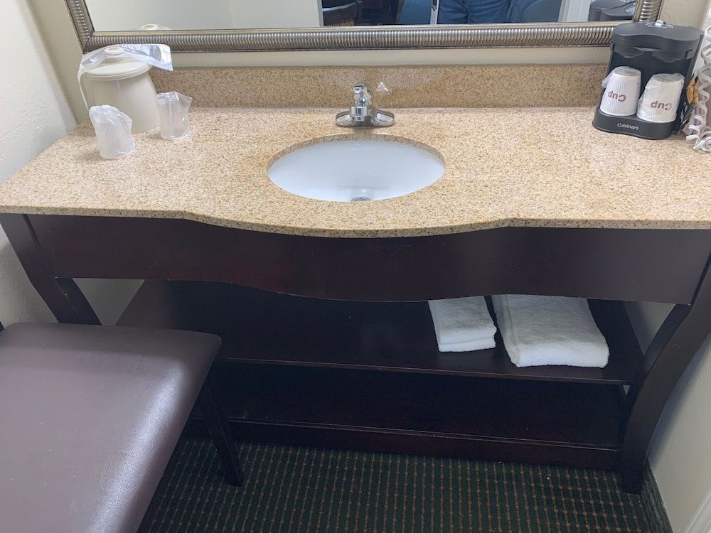 Blackwater Inn Room, 2 Queen Beds, Smoking 16