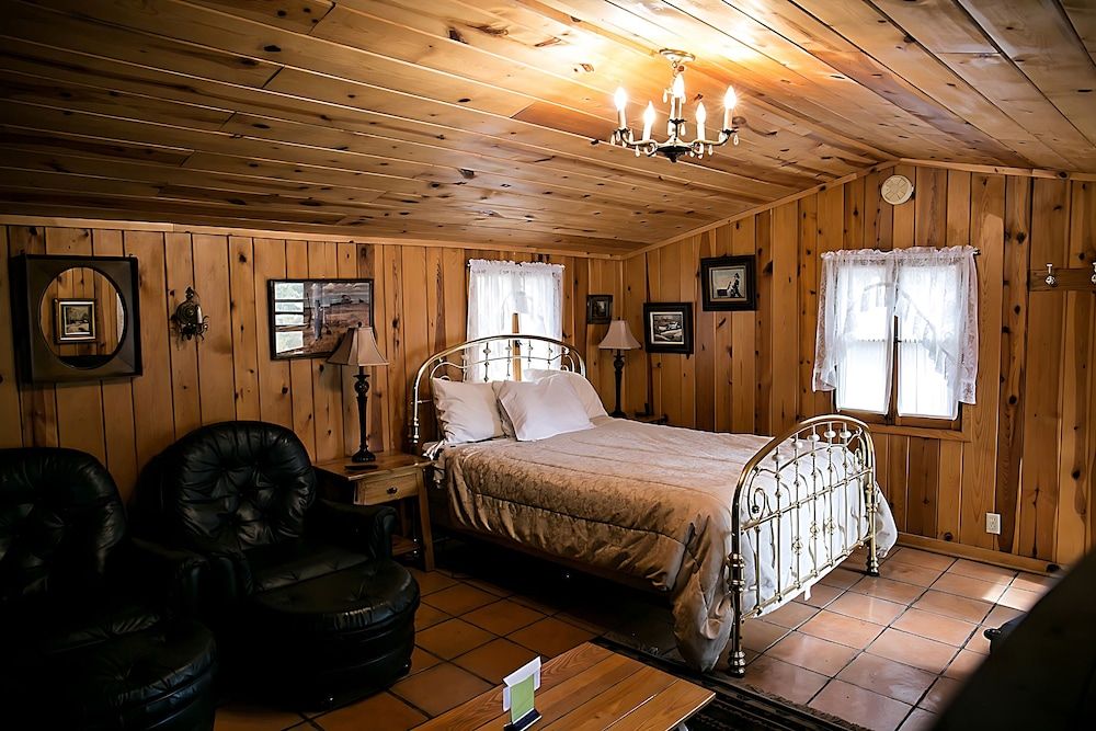 Historical Nugget, Cabin 7