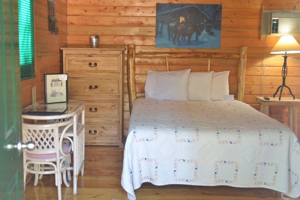 Duplex Cabin 6