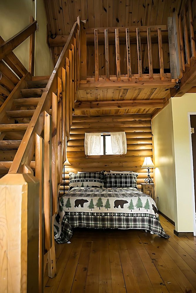 Duplex Cabin 16B