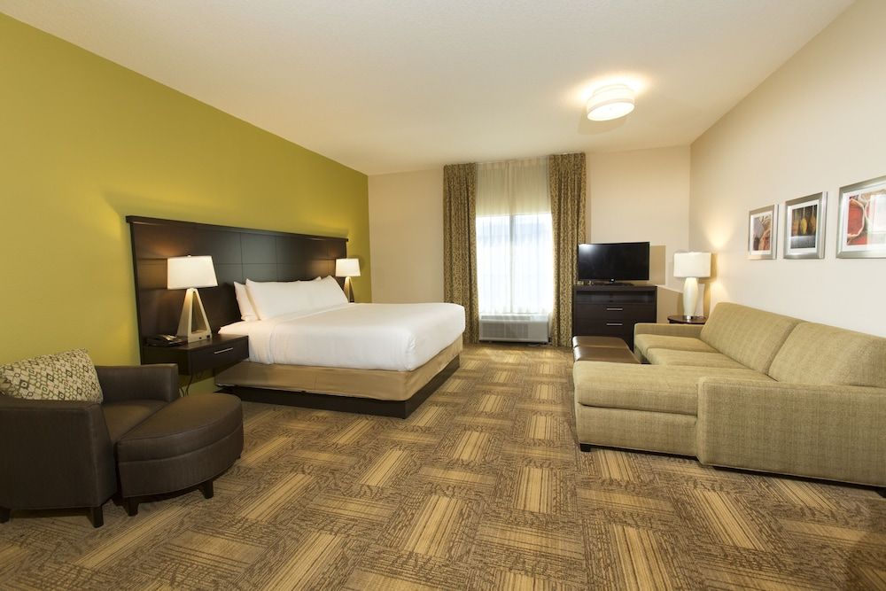 undefined Staybridge Suites Orlando at SeaWorld by IHG