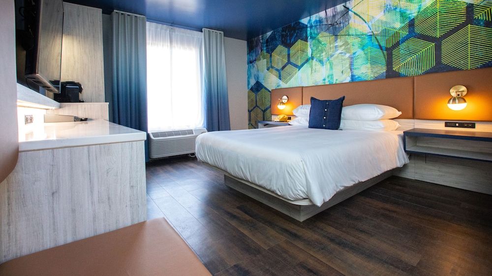 Standard Room, 1 Queen Bed, Accessible, Non Smoking