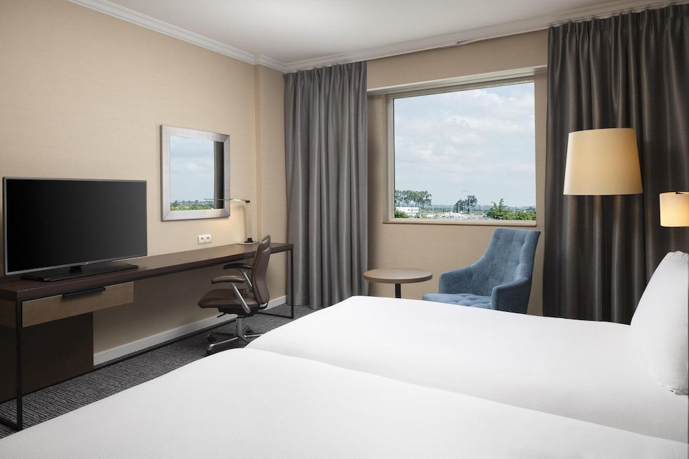 undefined Hilton Paris Charles de Gaulle Airport 4