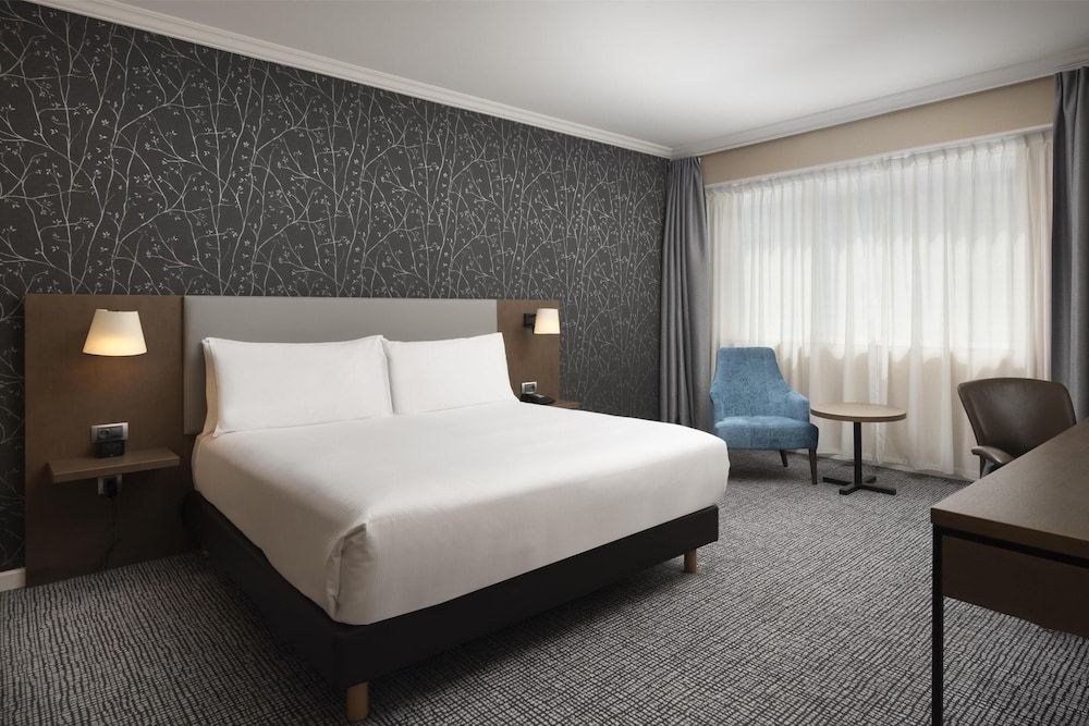 undefined Hilton Paris Charles de Gaulle Airport 10