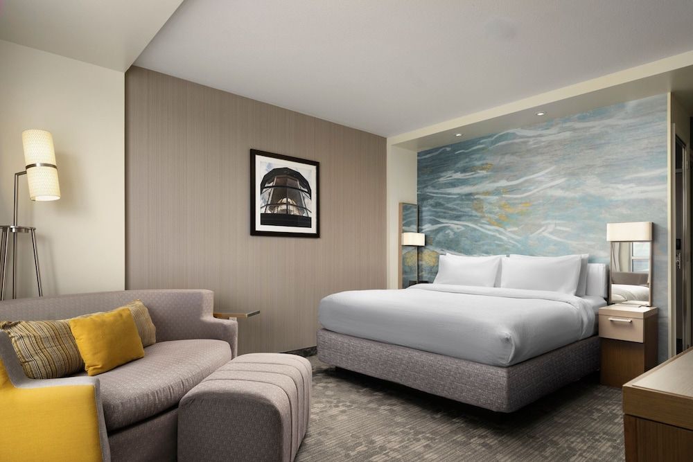 Deluxe Room, 1 King Bed with Sofa bed, Non Smoking, Bay View