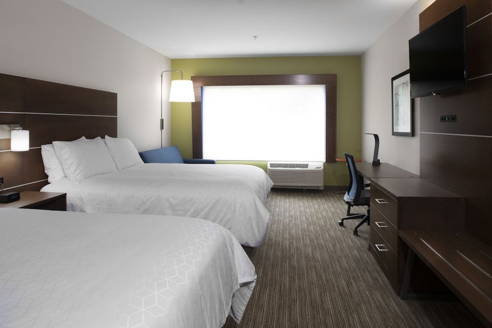 Suite, Multiple Beds
