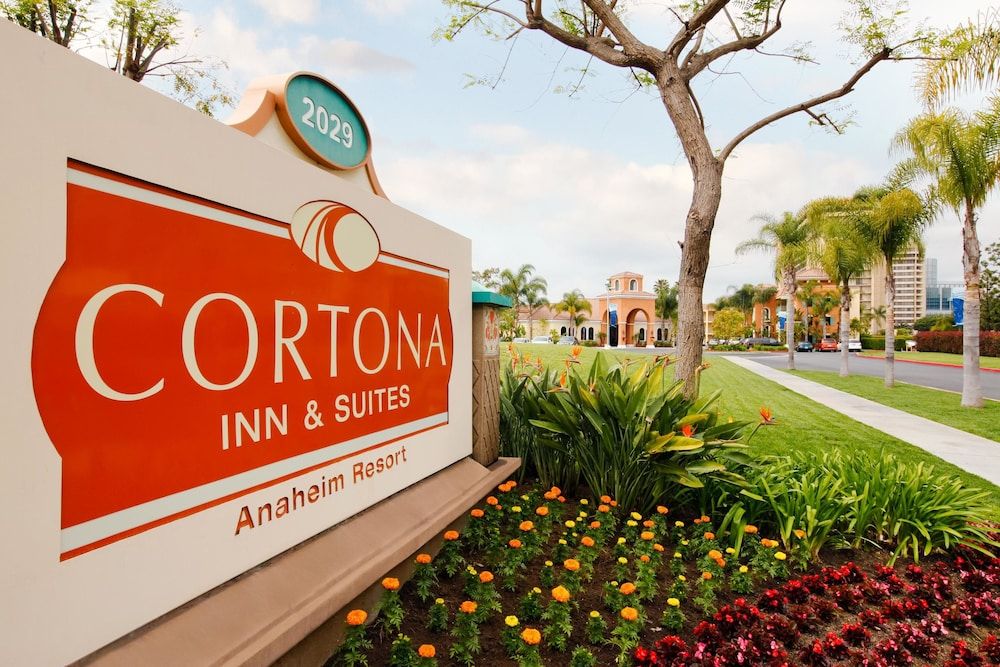 undefined Cortona Inn & Suites Anaheim Resort 5