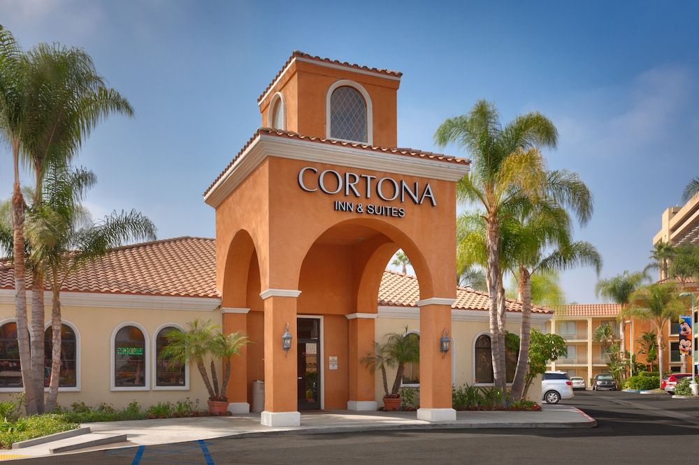 undefined Cortona Inn & Suites Anaheim Resort