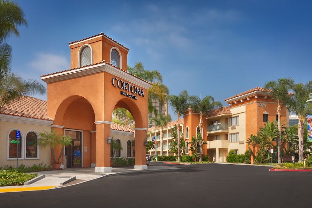 undefined Cortona Inn & Suites Anaheim Resort 8