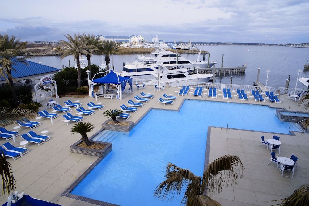 Palace Casino Resort View Queen Deluxe with Jetted Tub 3