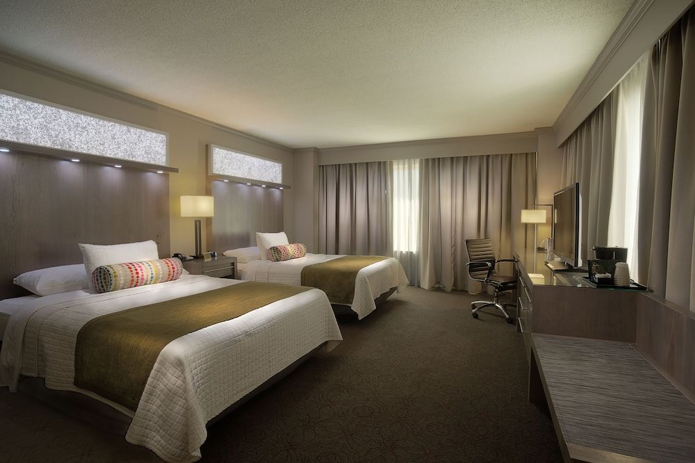 Palace Casino Resort View Queen Deluxe with Jetted Tub