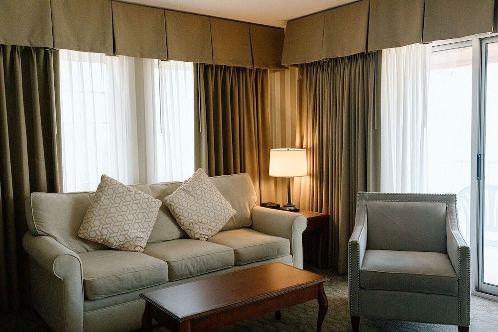 Bayshore Resort Suite- Bay View – 1 King 14