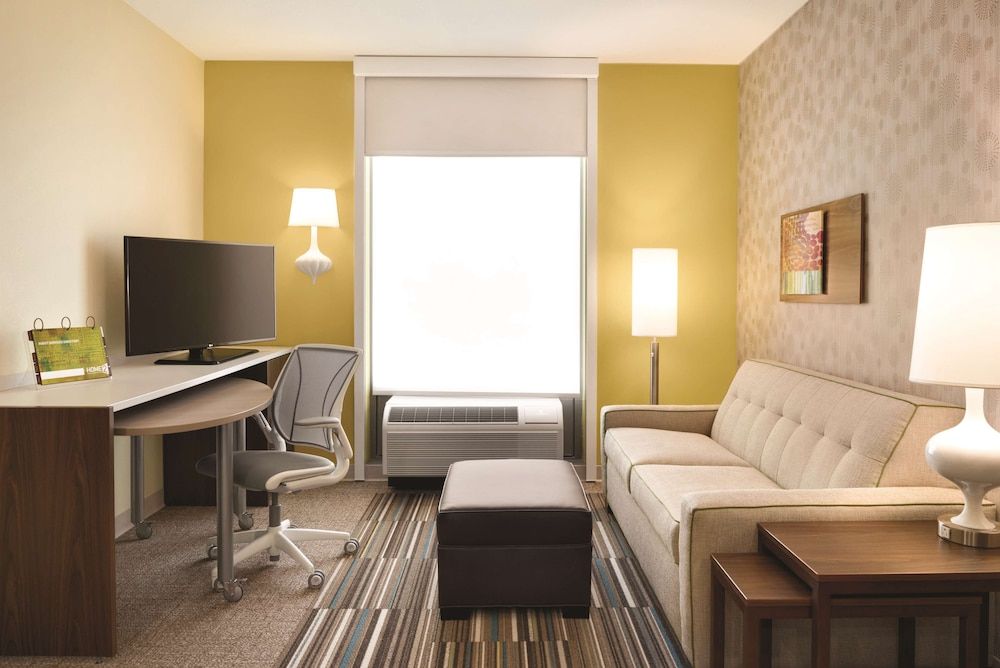 Suite, 1 King Bed, Accessible, Non Smoking (Hearing)