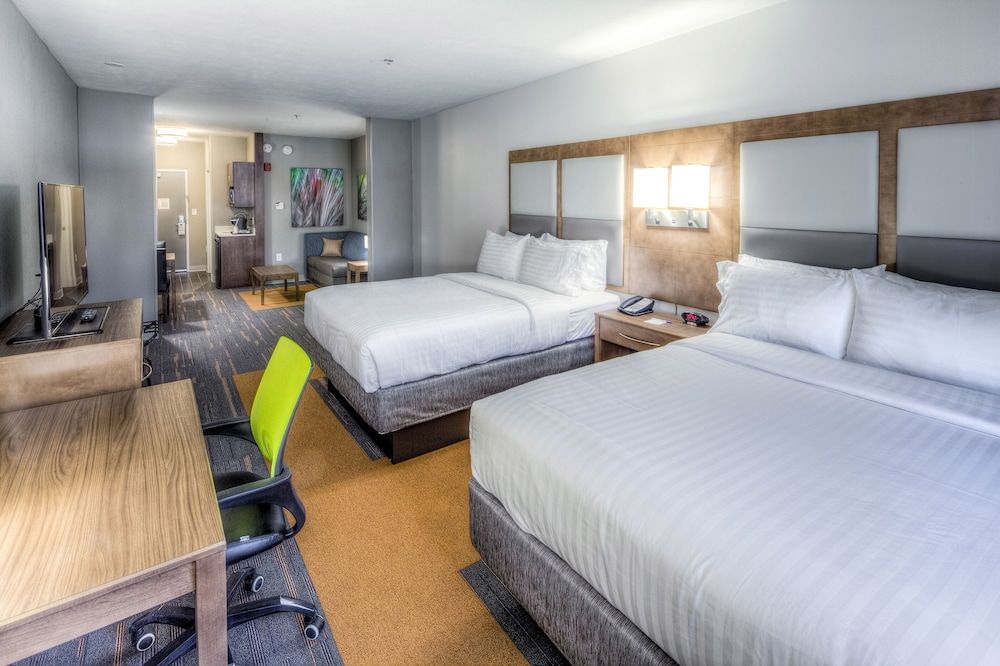 Suite, 2 Queen Beds