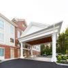 Holiday Inn Express & Suites Sturbridge by IHG
