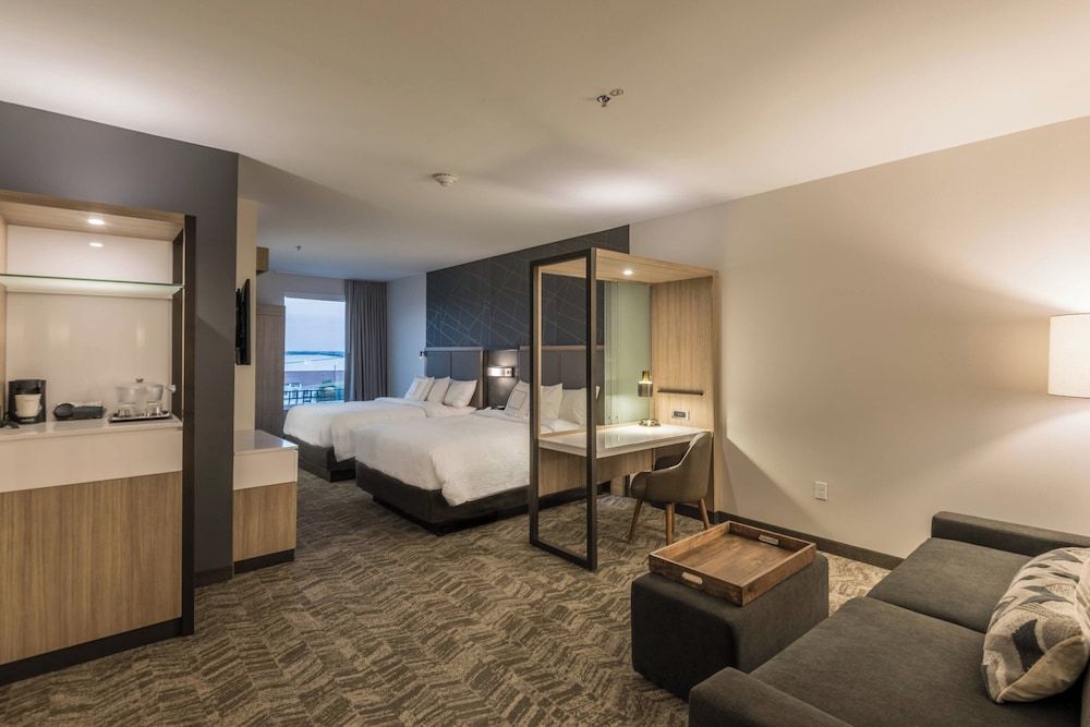 Suite, Multiple Beds, Non Smoking