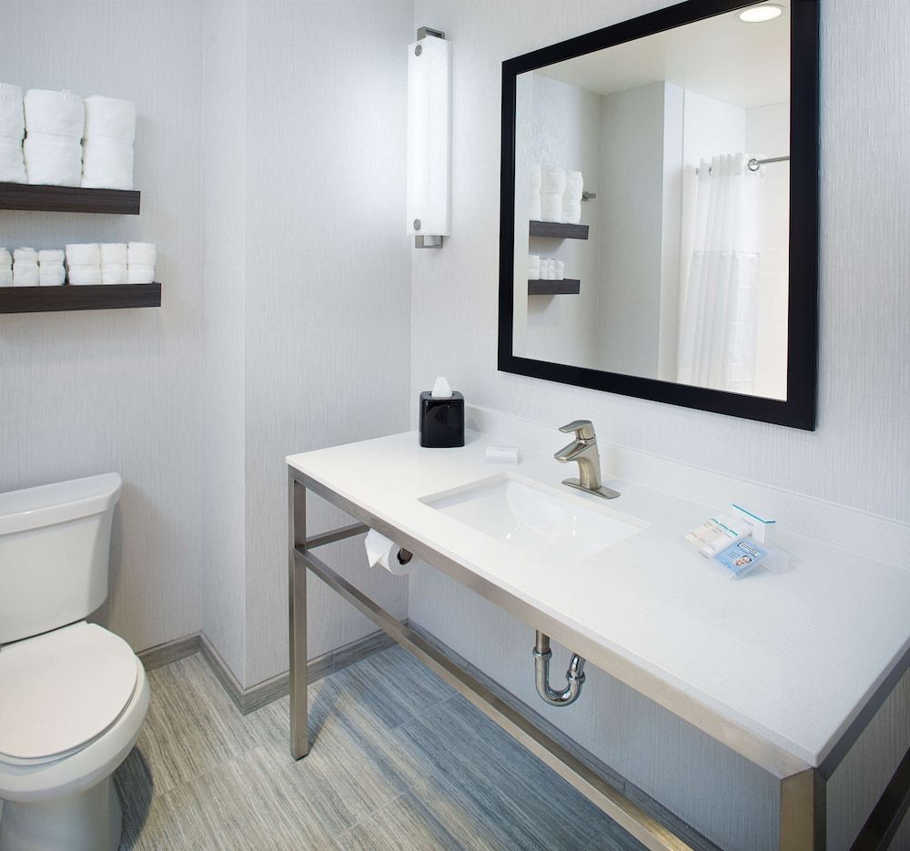 Room, 2 Queen Beds, Accessible, Non Smoking (w/ bathtub)
