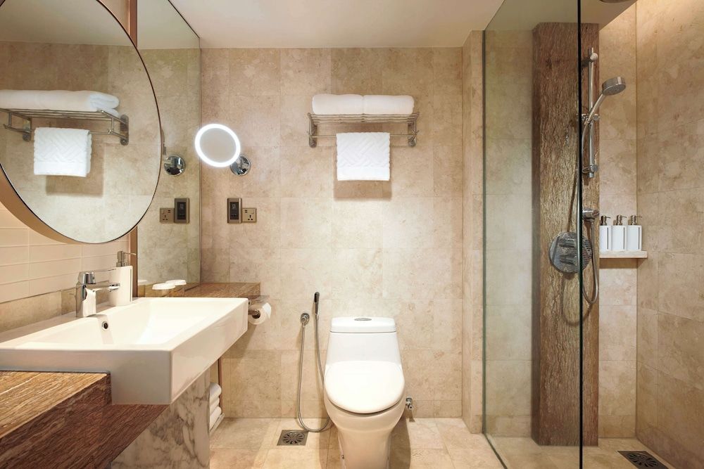 Hilton Petaling Jaya King Guestroom Plus 4