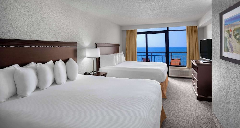 Best Western Ocean Sands Beach Resort Standard Room, 2 Queen Beds, Non Smoking 2