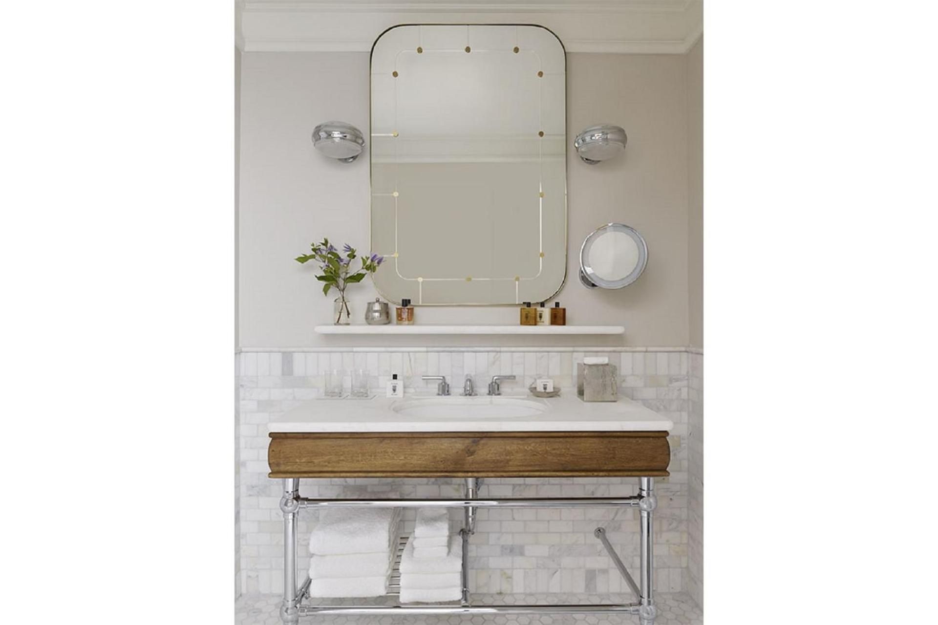 1 Bedroom Suite With Accessible Shower