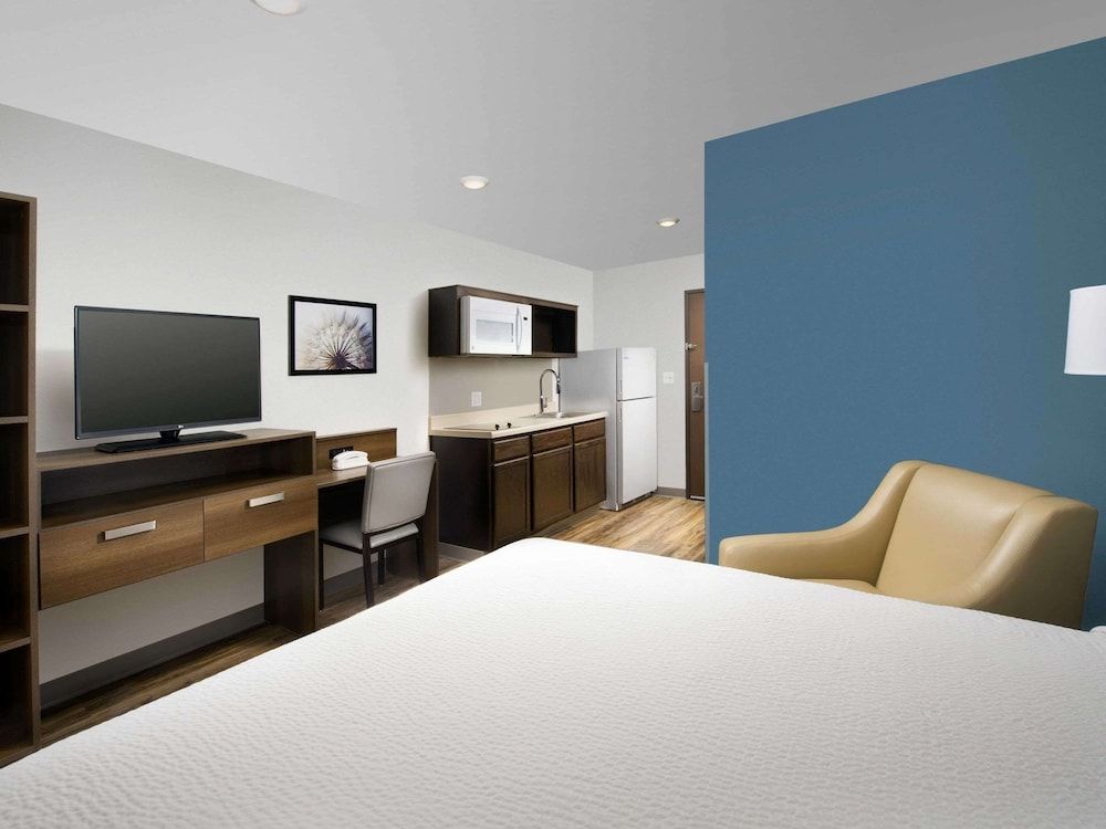 Standard Room, 1 Double Bed, Accessible, Non Smoking (Roll-in Shower)