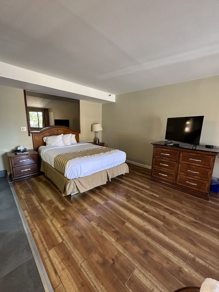 Studio Suite, 1 Queen Bed, Non Smoking