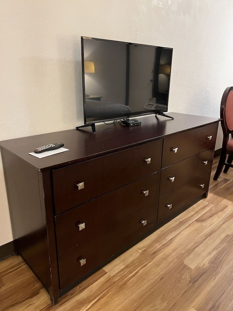 Flamingo Inn Beachfront Ocean View, Elite King Room with Kitchenette 8