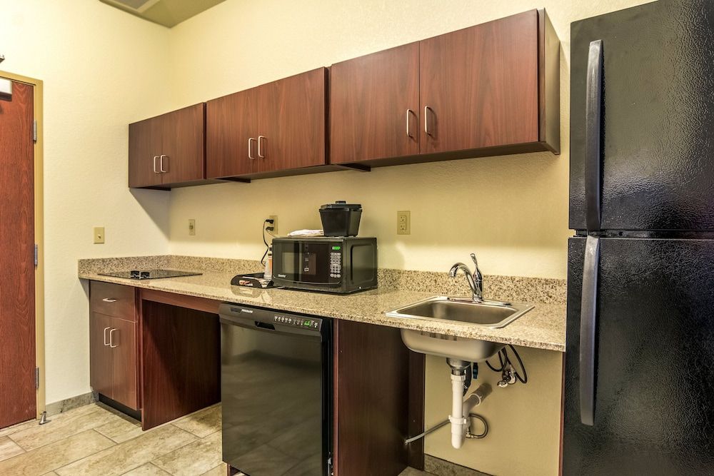 Suite, 1 King Bed with Sofa bed, Accessible, Non Smoking