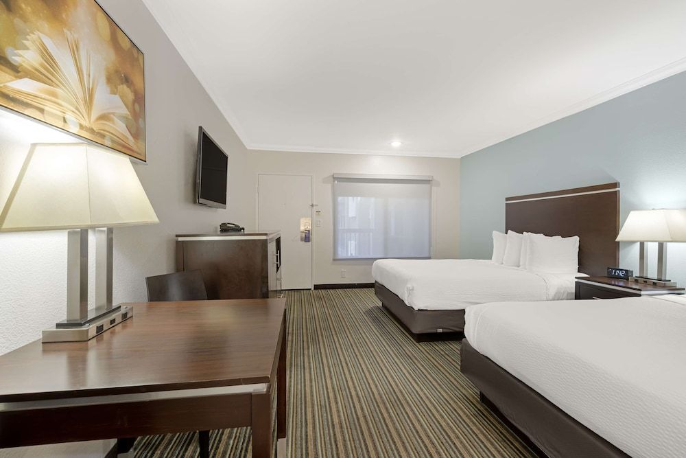 undefined Best Western Courtesy Inn Hotel - Anaheim Resort at the Park 6