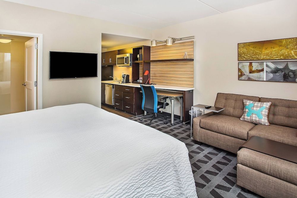 Studio, 1 King Bed with Sofa bed, Non Smoking