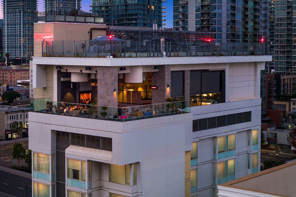 undefined Courtyard by Marriott San Diego Gaslamp/Convention Center 4