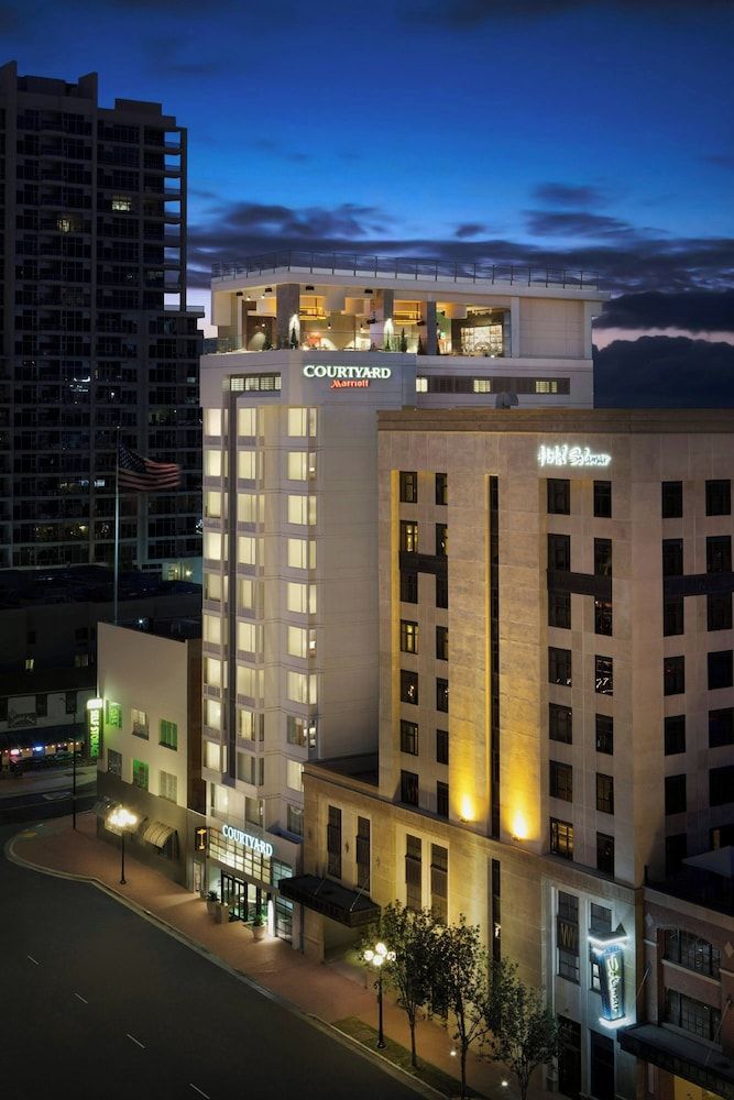undefined Courtyard by Marriott San Diego Gaslamp/Convention Center 10