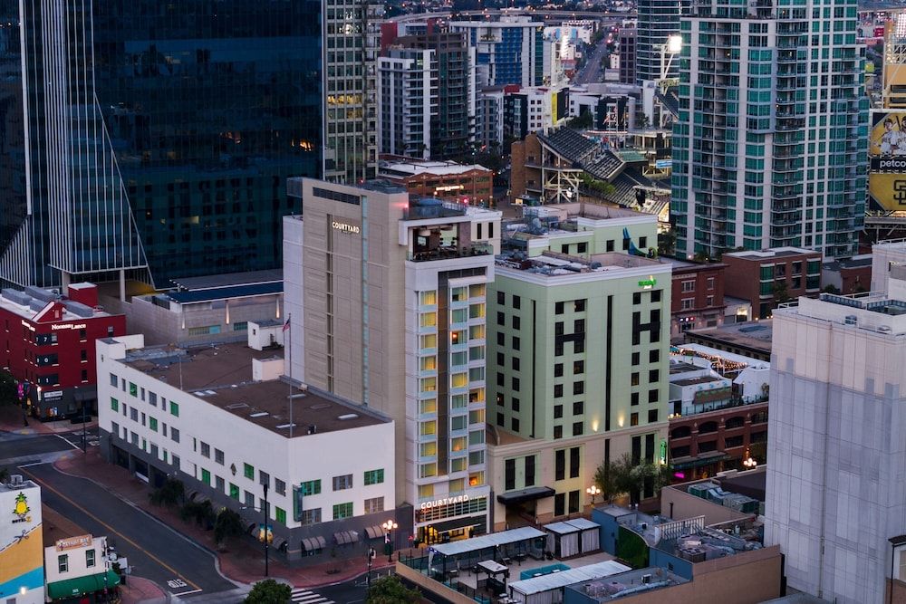 undefined Courtyard by Marriott San Diego Gaslamp/Convention Center 9