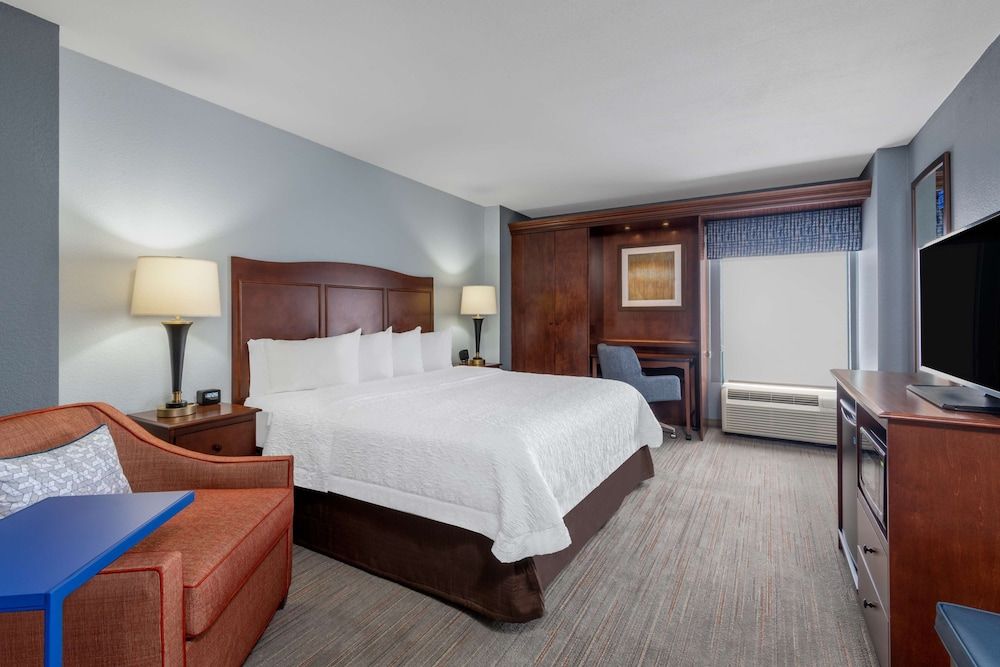undefined Hampton Inn Denver-International Airport 3