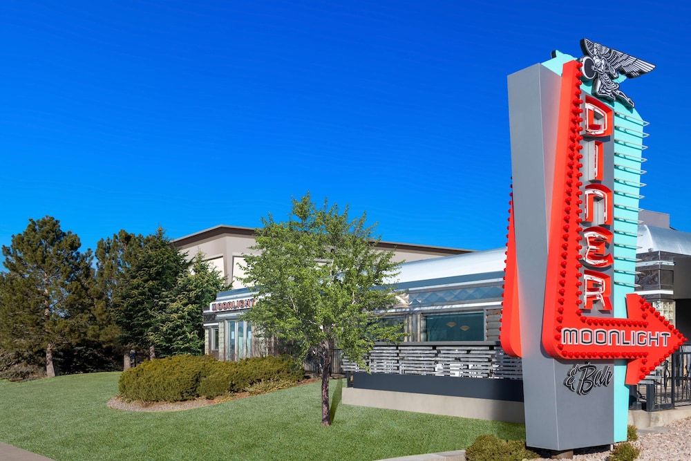 undefined Hampton Inn Denver-International Airport 7