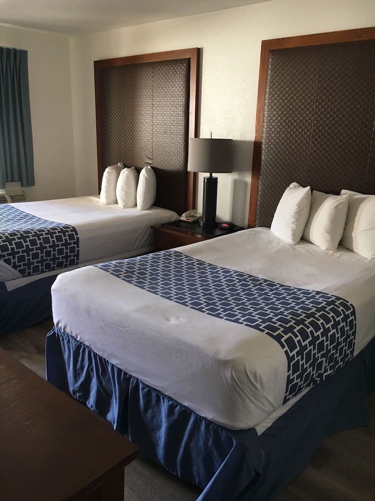 Standard Room, 2 Queen Beds, Non Smoking