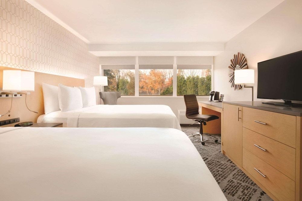 Room, 2 Queen Beds, Accessible, Non Smoking
