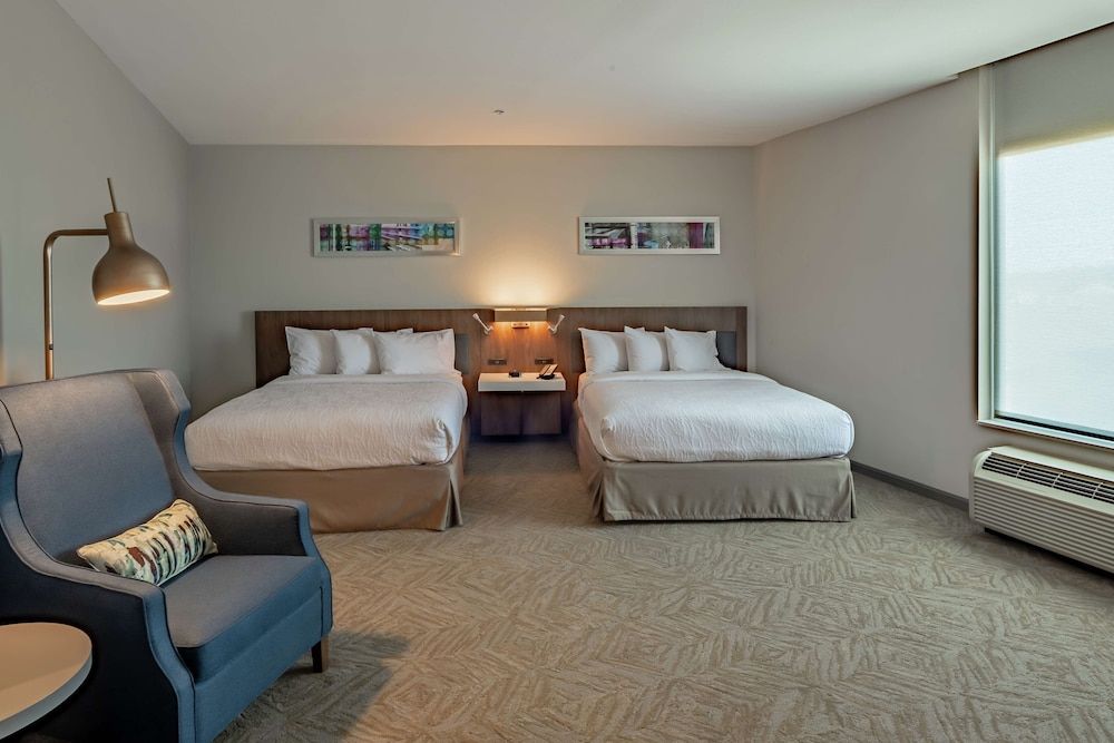 Room, 2 Queen Beds, Accessible, Bathtub (Hear Access Tub)