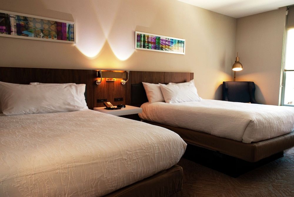 Room, 2 Queen Beds, Accessible, Bathtub