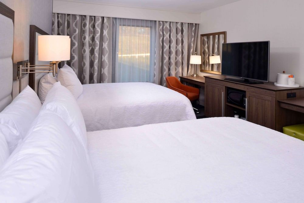 Room, 2 Queen Beds, Accessible, Non Smoking