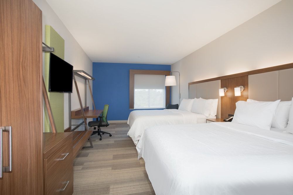 Standard Room, 2 Queen Beds (Extra Floor Space)