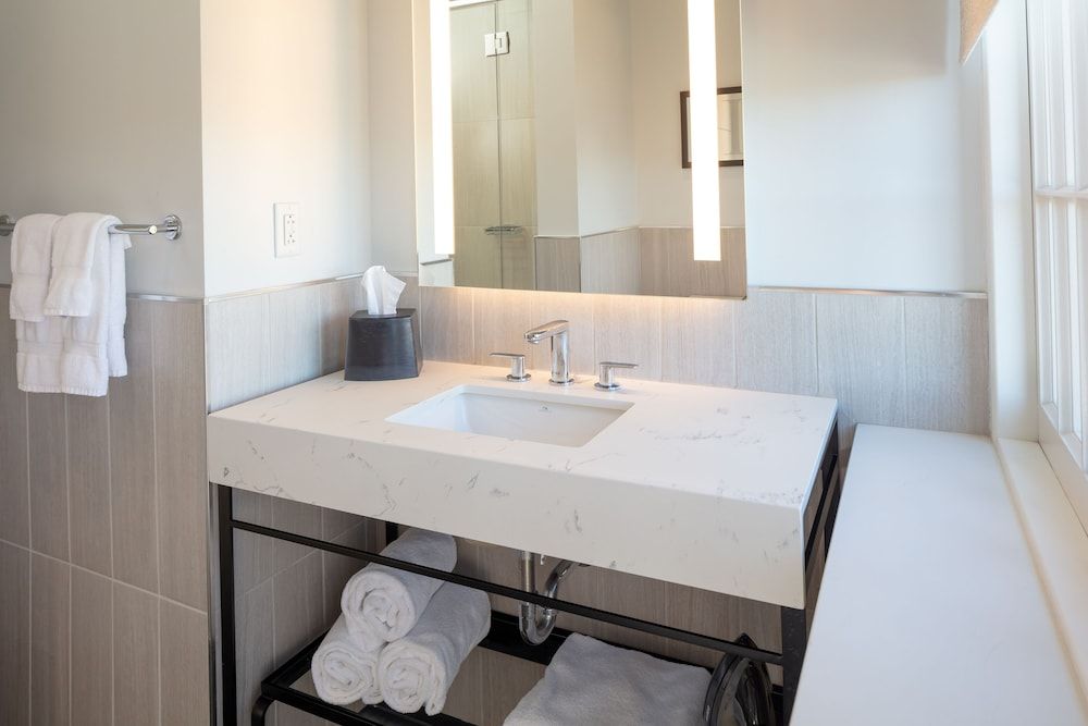 The Richardson Hotel Room (Cozy, Queen) 5