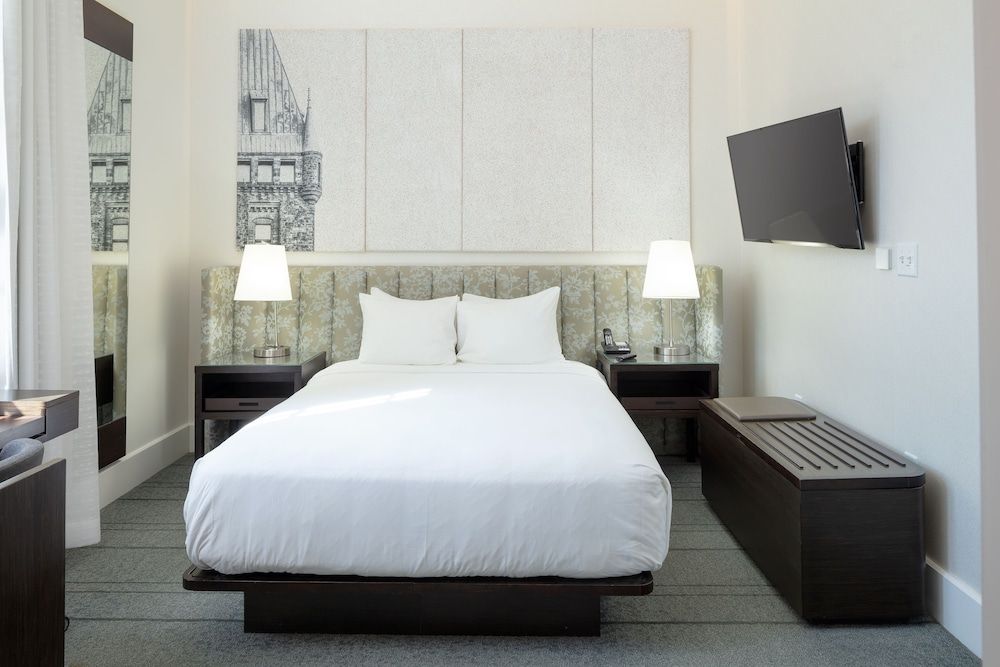 The Richardson Hotel Room (Cozy, Queen)