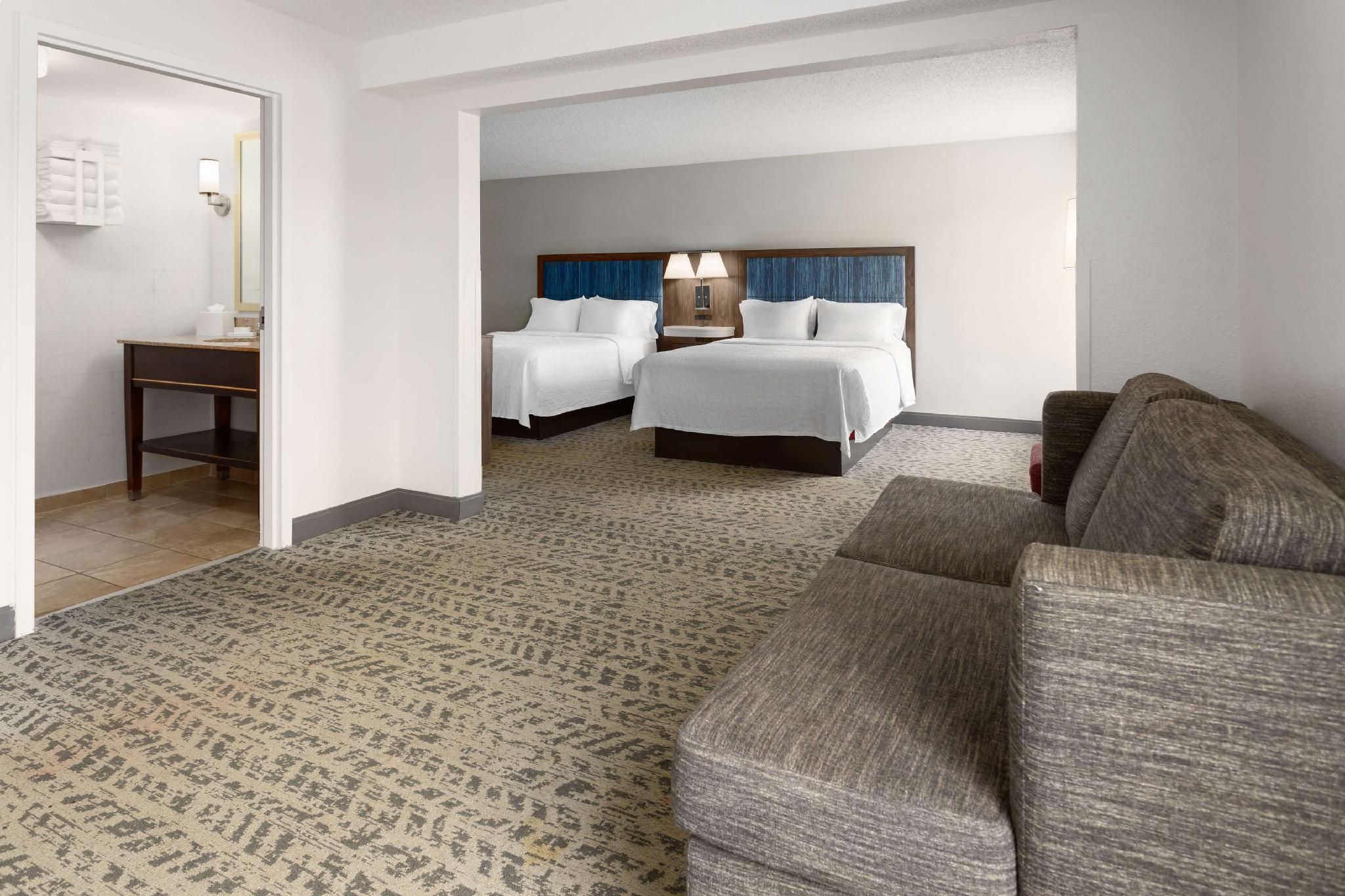 2 QUEEN BEDS WITH SOFABED NONSMOKING